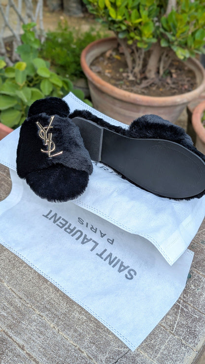 Luxury Fur Comfort Slides – Black Edition