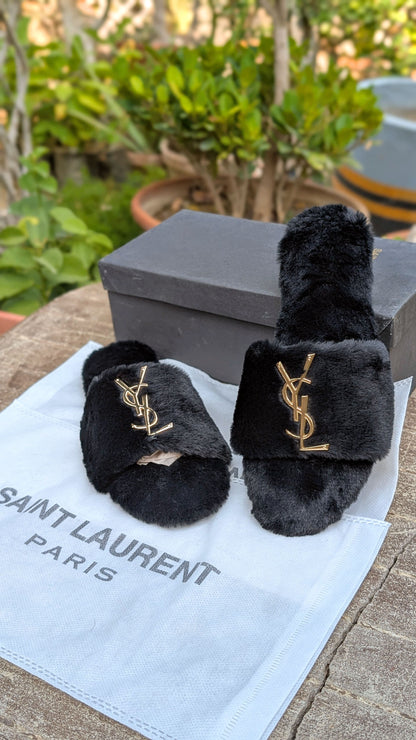 Luxury Fur Comfort Slides – Black Edition