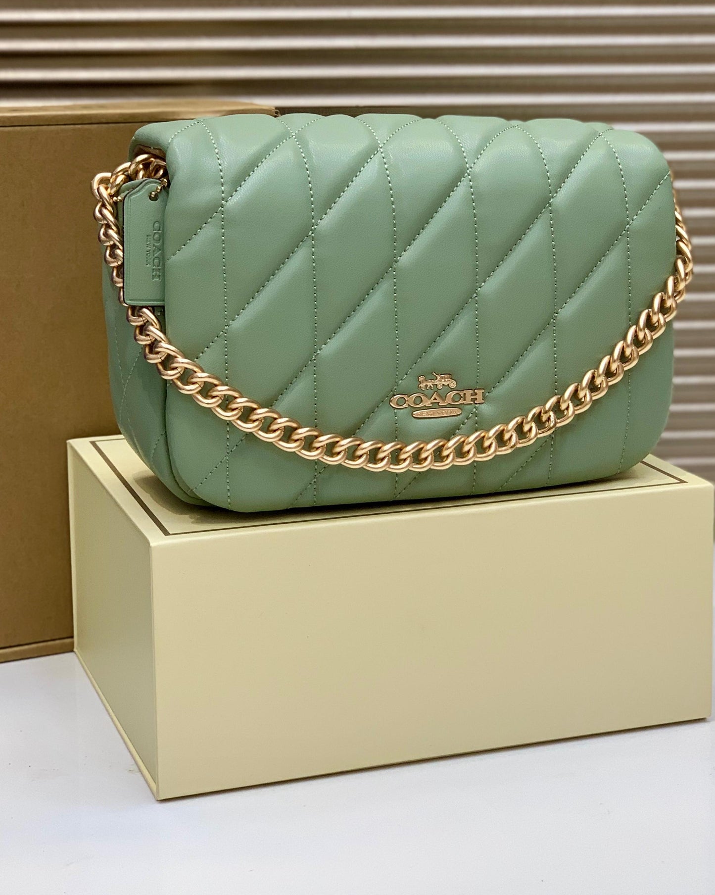 Royale Chain Shoulder Bag