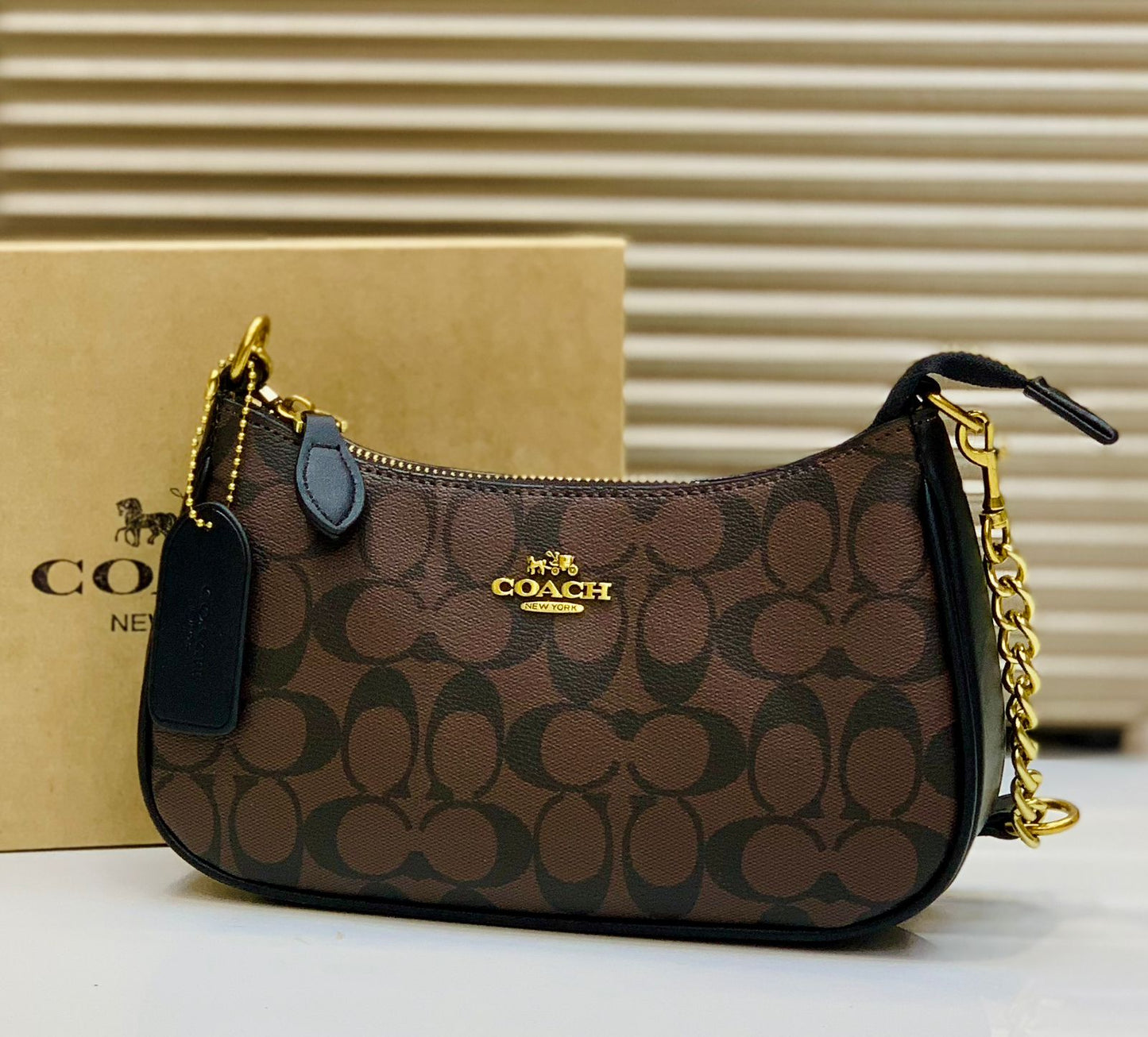 Elite Signature Curve Shoulder Bag