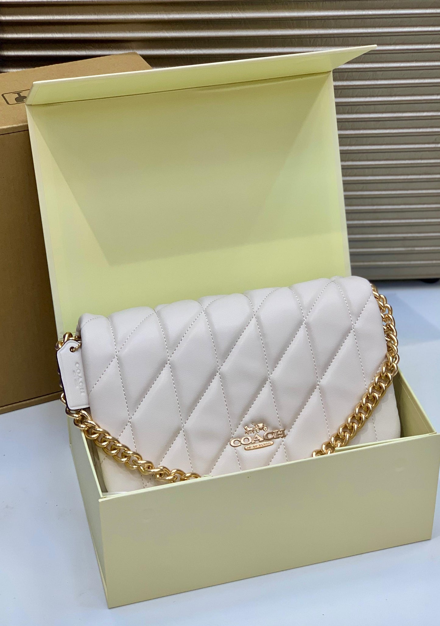 Royale Chain Shoulder Bag