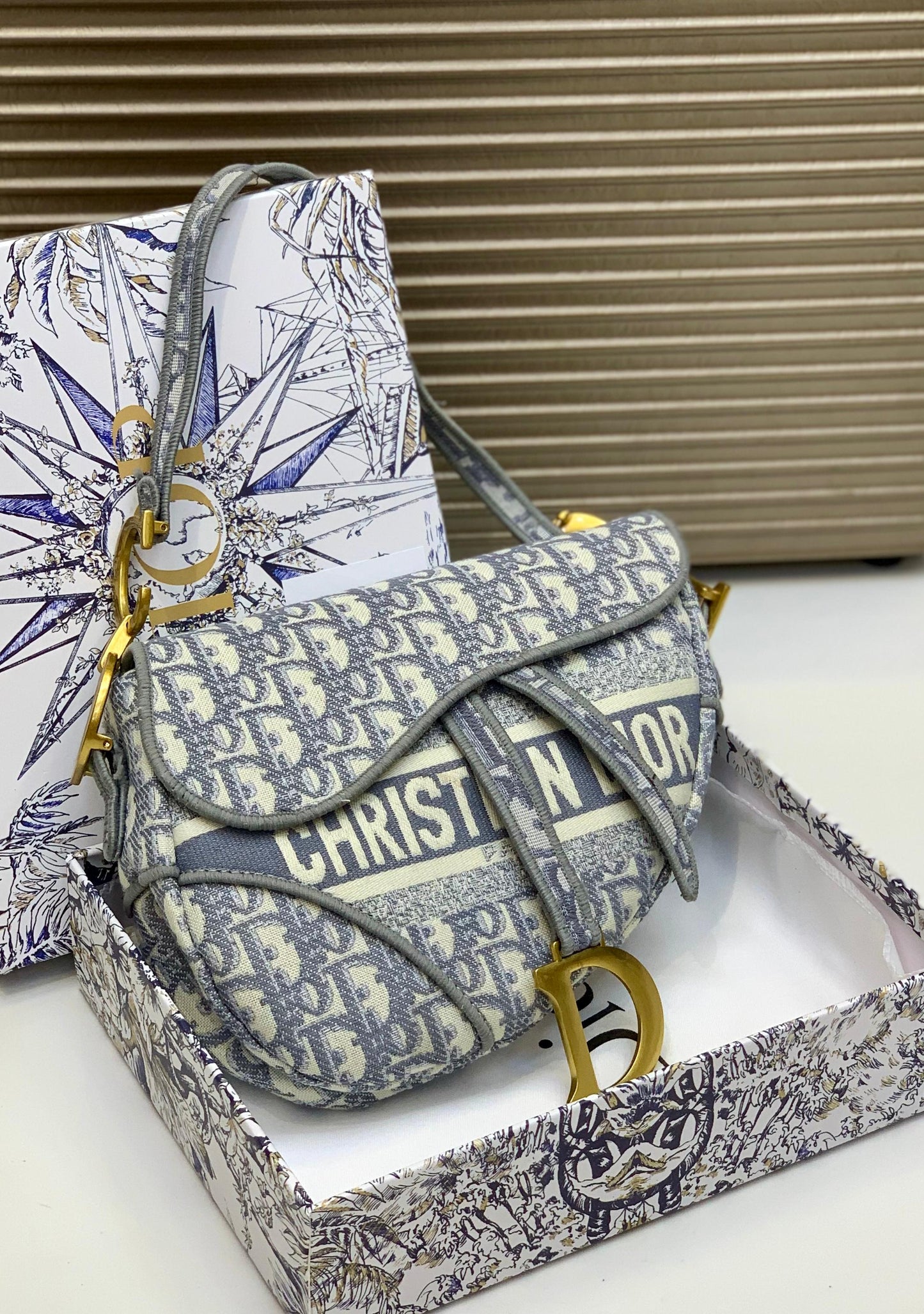 Elegance Curve Saddle Bag