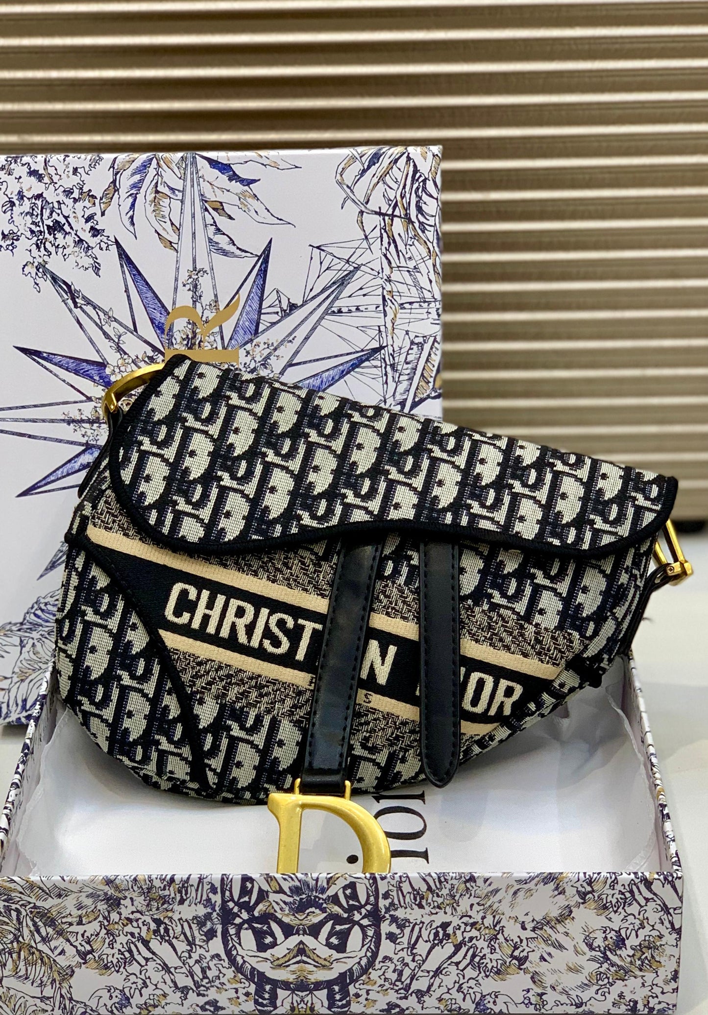 Elegance Curve Saddle Bag