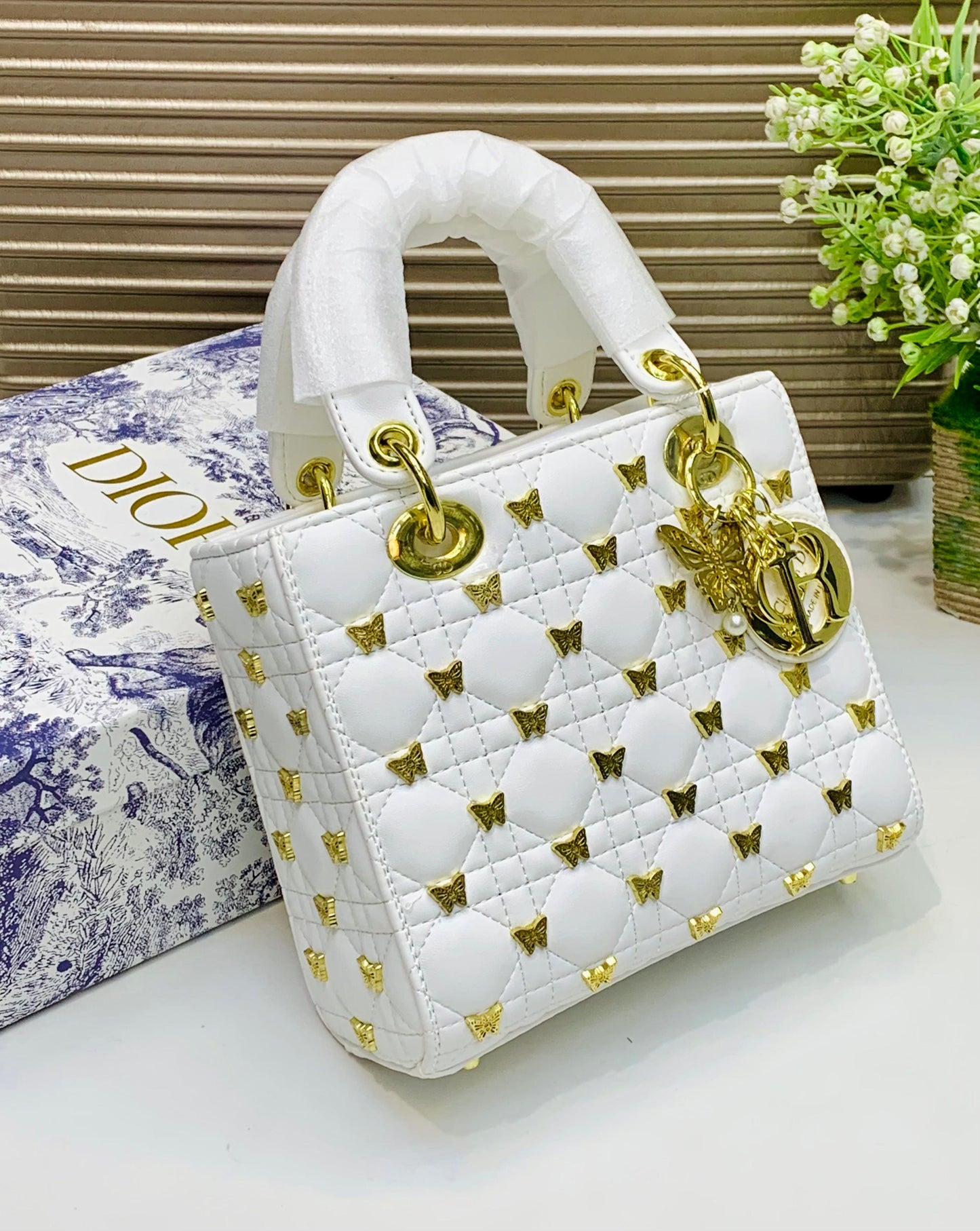 Royal Flutter Mini Carry